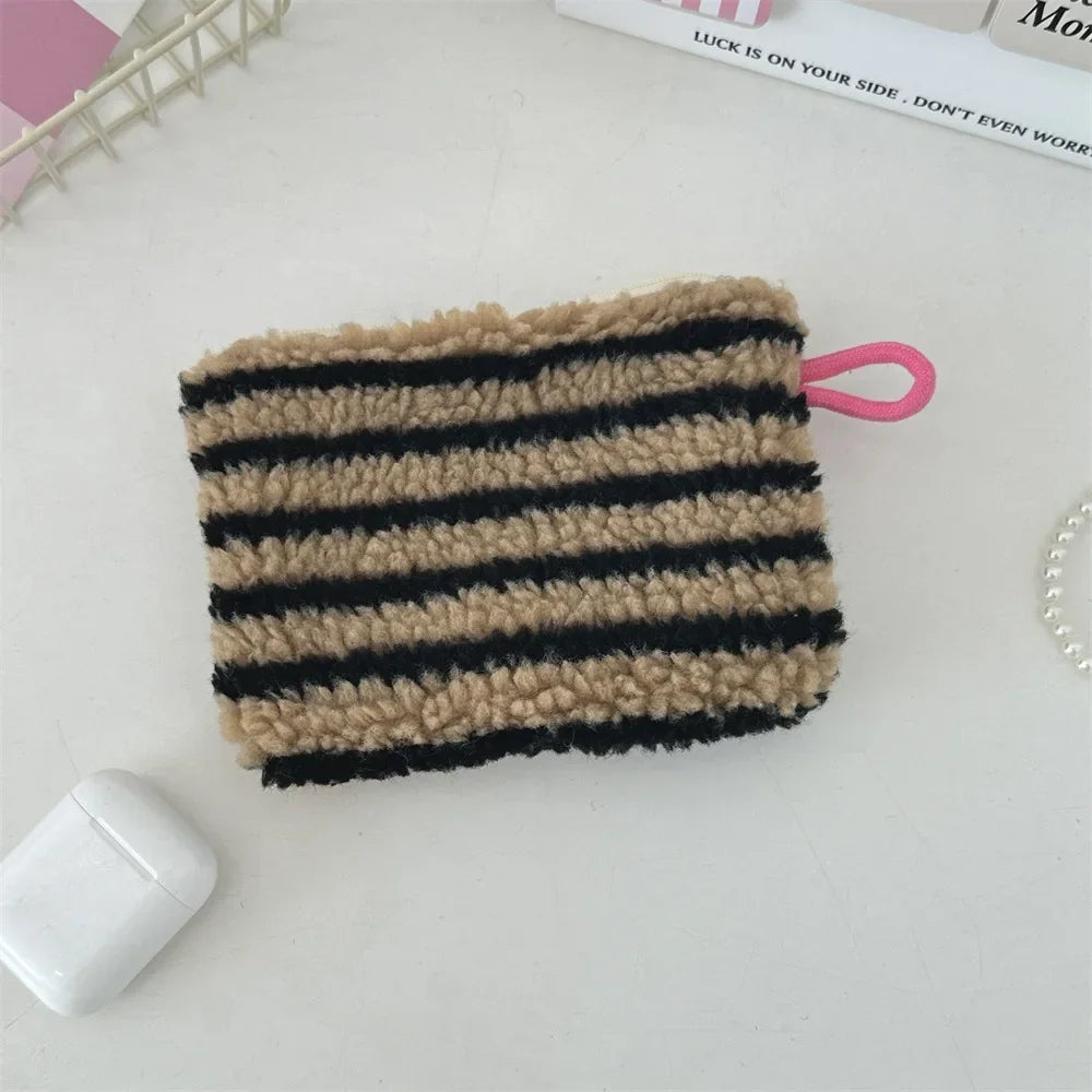 SOZAKKA Floral Canvas Coin Purse — Compact Zippered Change Pouch