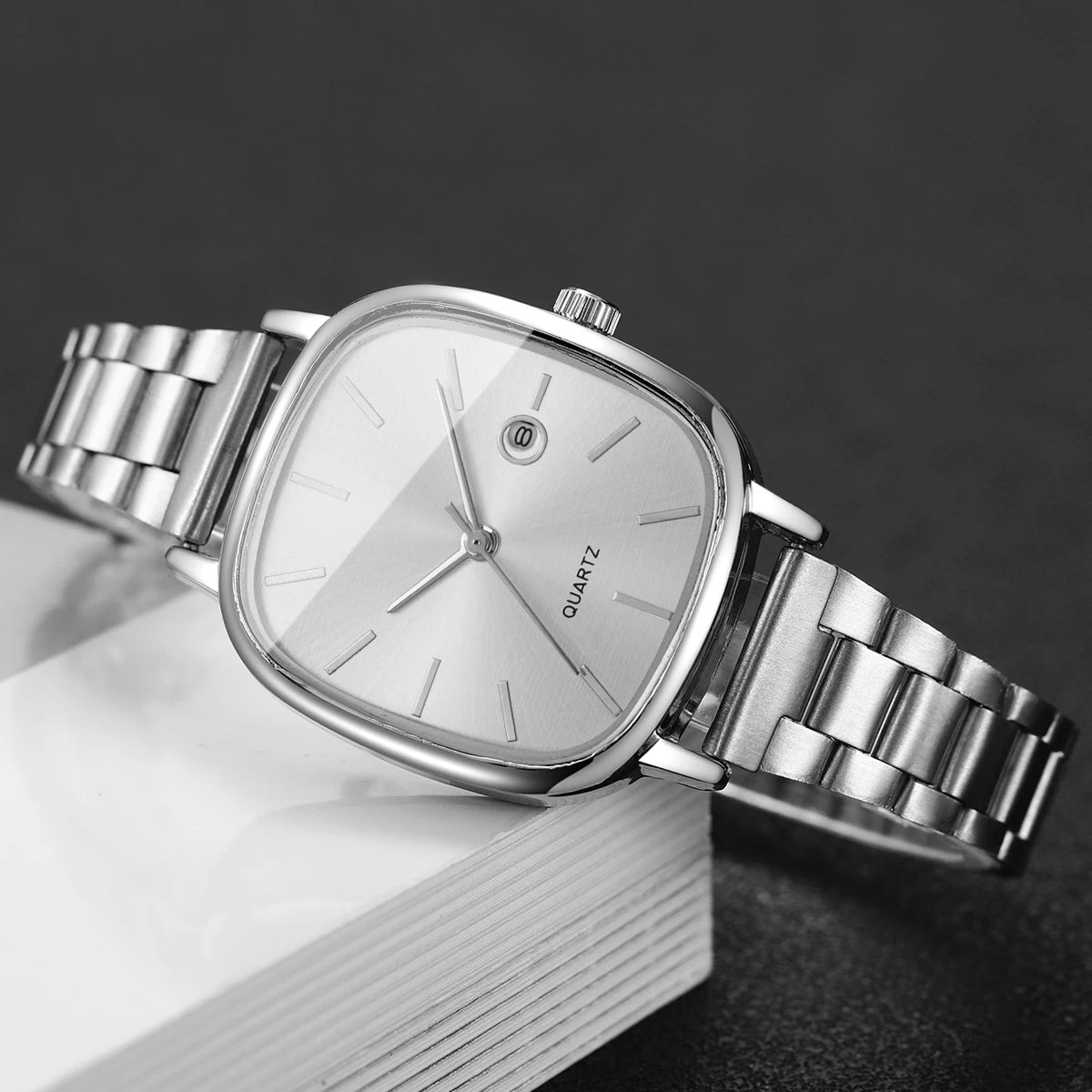 Elegant Square Dial Women's Watch Set — Quartz Movement with Matching Bracelets