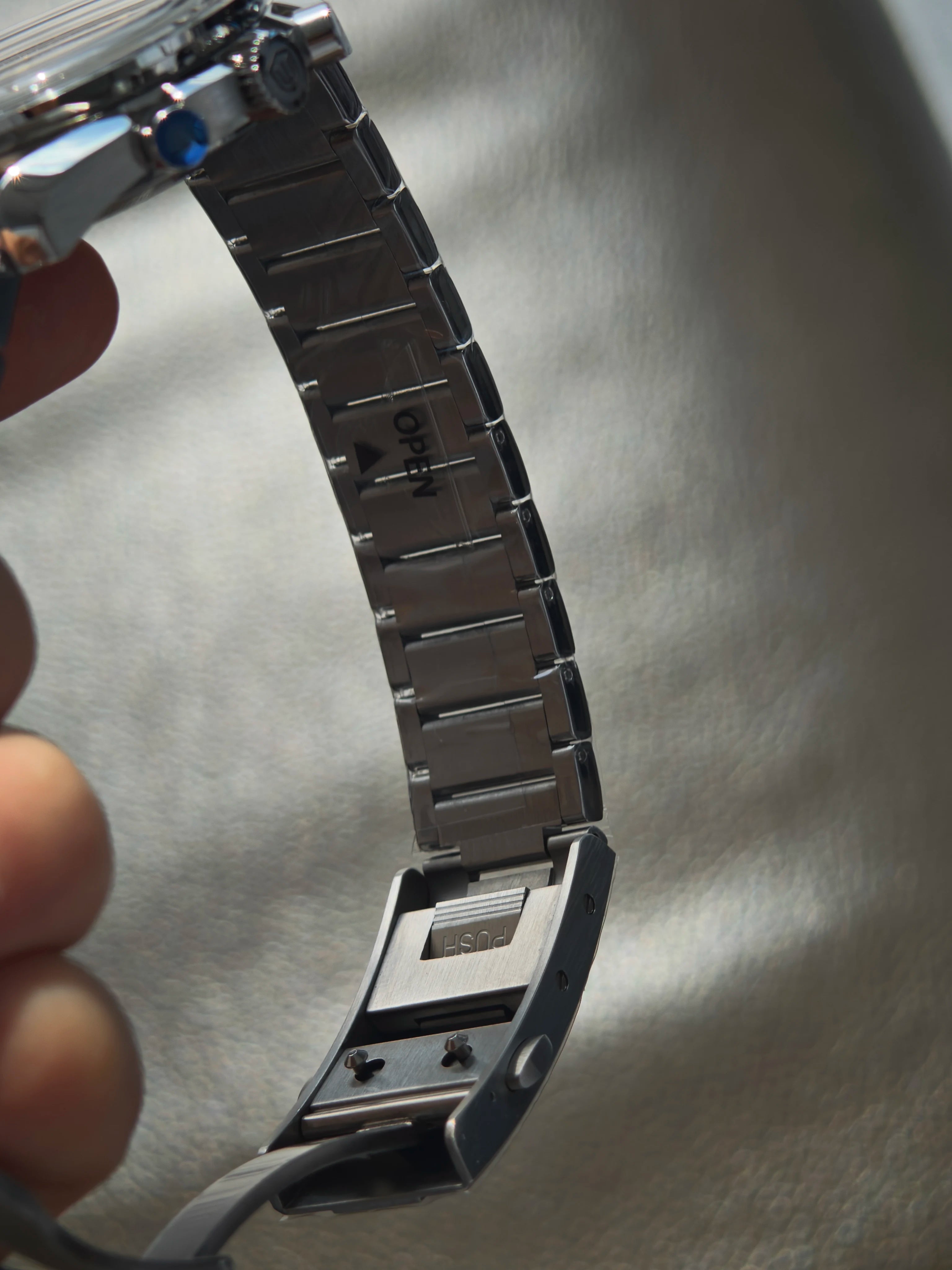 Watchdives WD1863A Chronograph Watch — Sapphire Crystal & Stainless Steel
