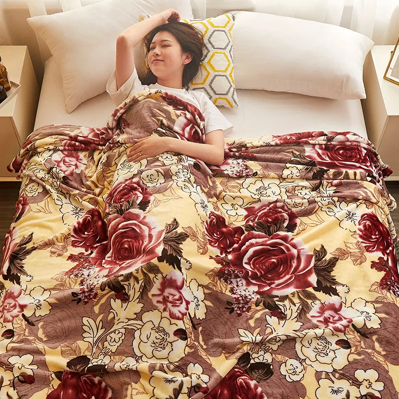 Soft Flannel Throw Blanket — Lightweight Decorative Fleece for Couch & Bed