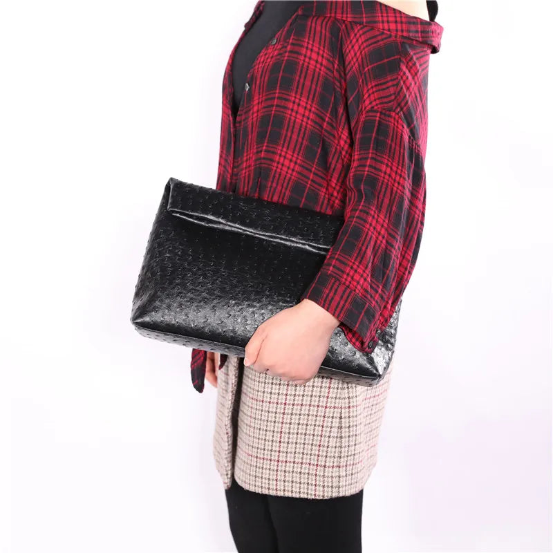 Snake Pattern Clutch Bag — Trendy Evening Pouch for Women