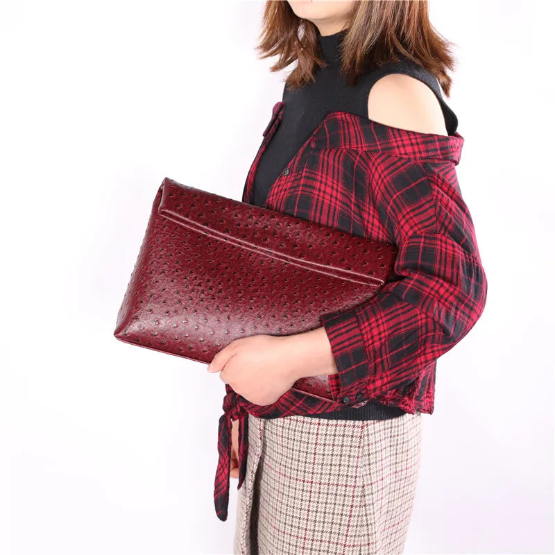 Snake Pattern Clutch Bag — Trendy Evening Pouch for Women