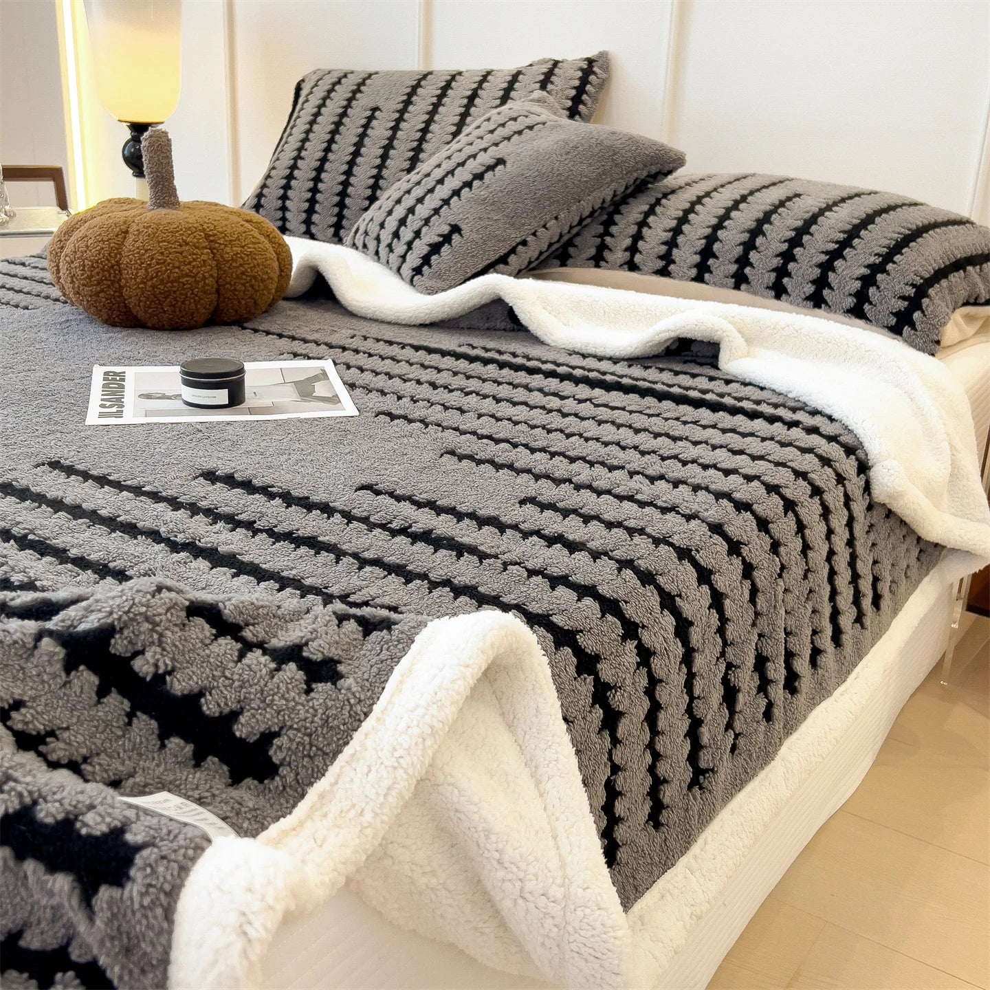 Reversible Fluffy Sherpa Lined Blanket — Ultra Soft Heavyweight Fleece
