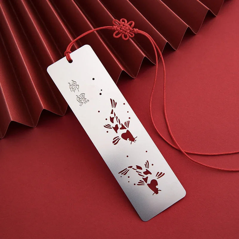 Exquisite Metal Bookmark — Decorative Hollow Geometric Page Clip