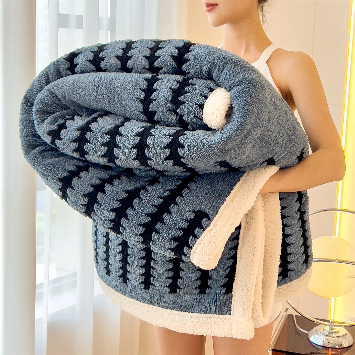 Reversible Fluffy Sherpa Lined Blanket — Ultra Soft Heavyweight Fleece