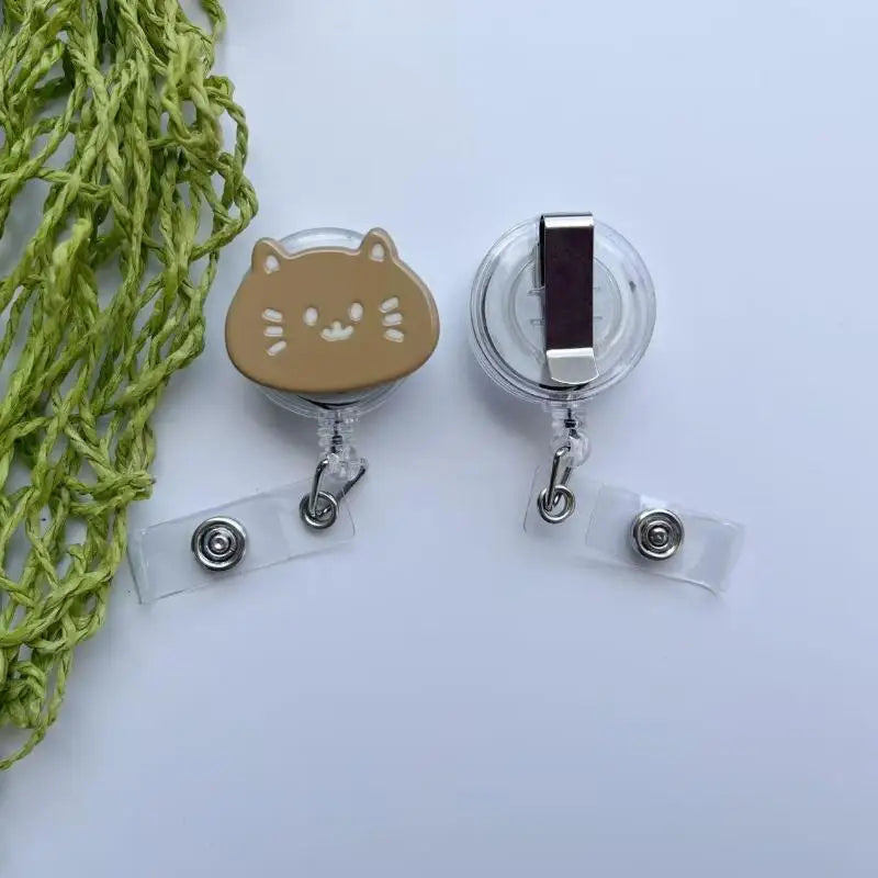 Cat-Shaped Retractable Badge Holder — Anti-Loss ID Reel for Nurses and Students