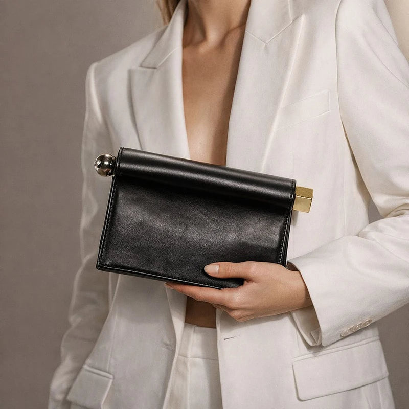 Elegant Sequined Clutch Bag — Stylish Evening Purse with Metal Handle