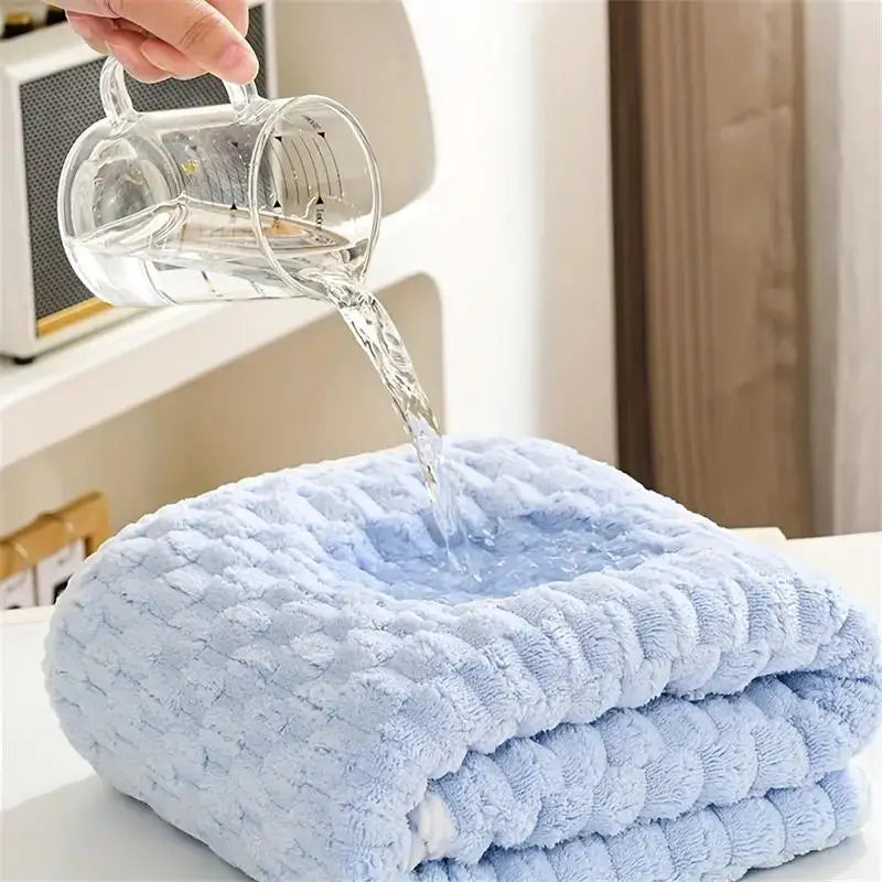 Ultra-Soft Coral Velvet Bath Towel — Quick Drying & Highly Absorbent