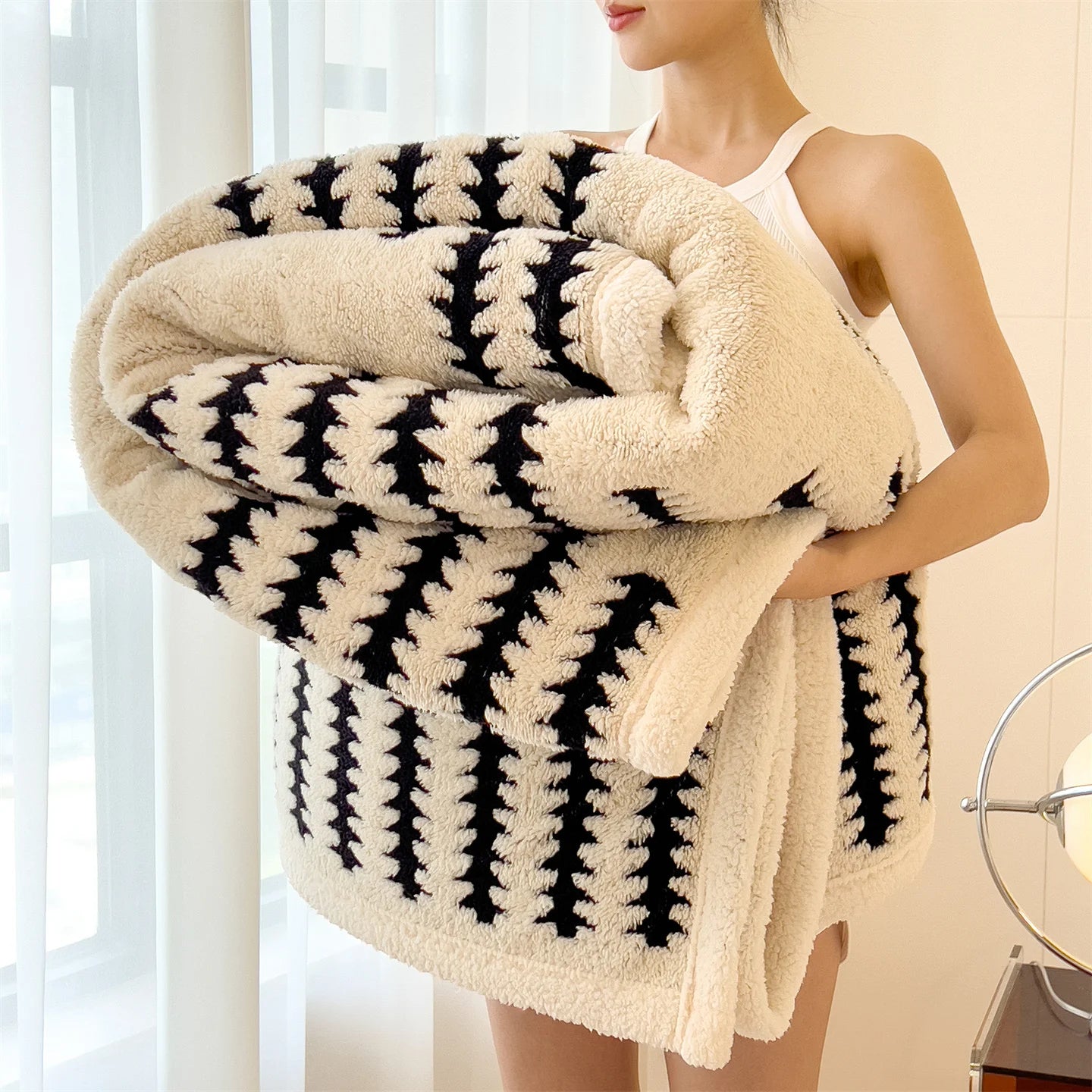 Reversible Fluffy Sherpa Lined Blanket — Ultra Soft Heavyweight Fleece