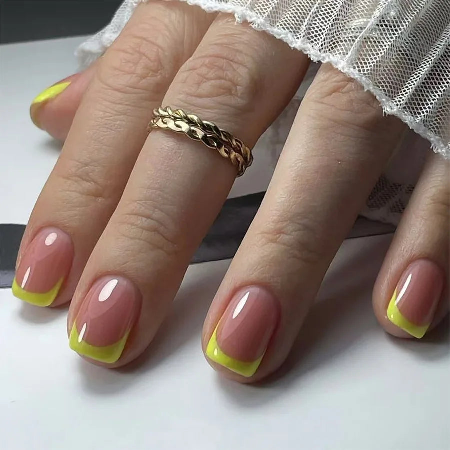 Qsezeny French Tip Press On Nails — Short Coffin Style Frosted Fake Nails