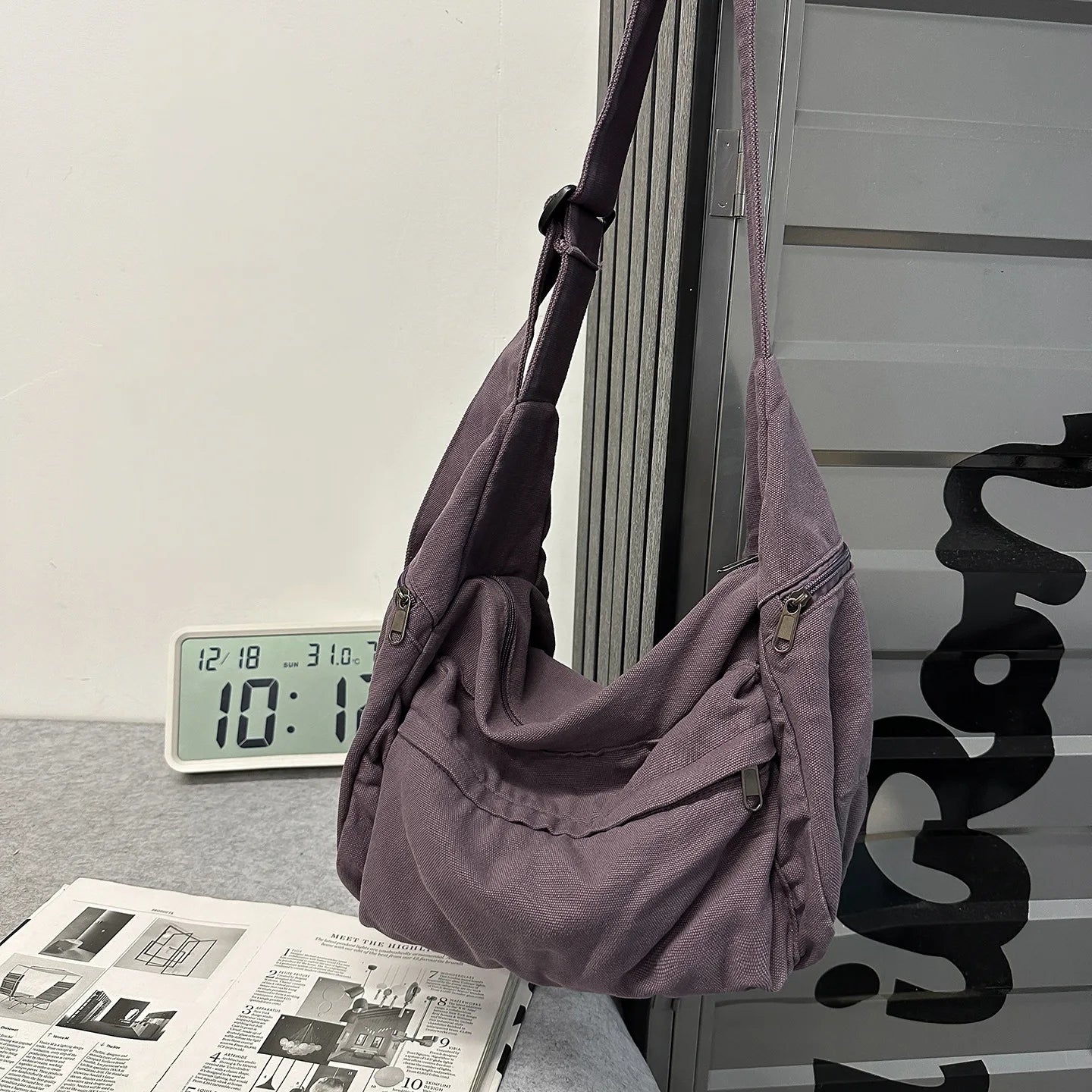 SMHXIANGQIANJIN Canvas Crossbody Bag — Large Capacity Messenger Style