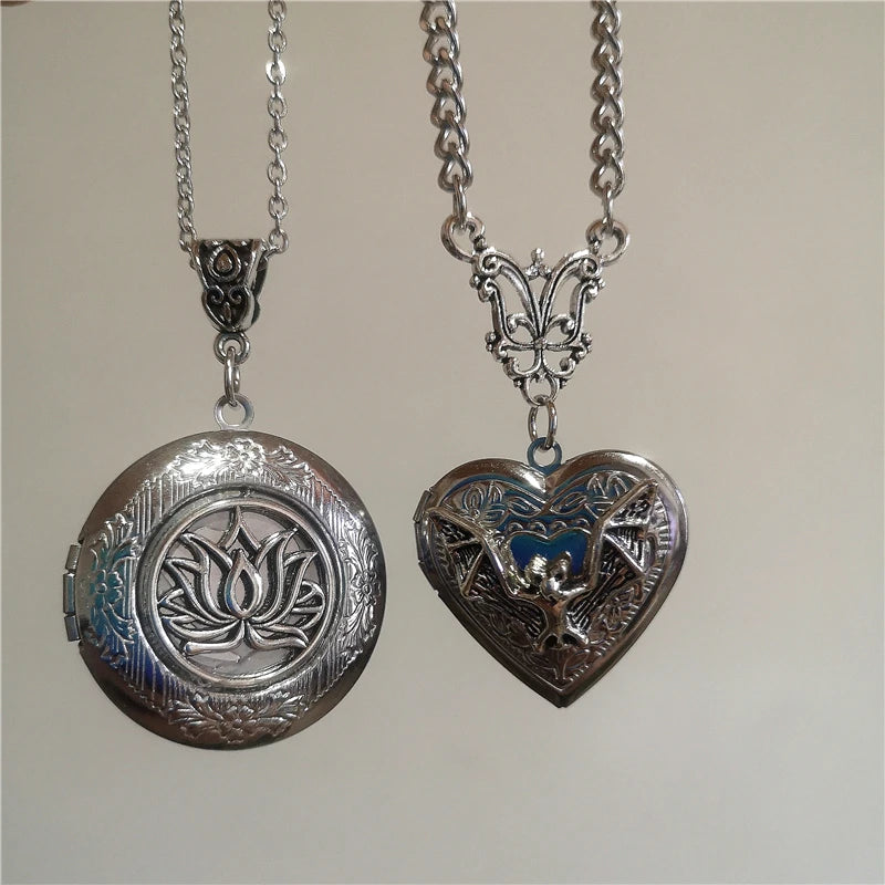 imixlot Bat Heart Locket Necklace — Vintage Y2K Goth Punk Photo Pendant