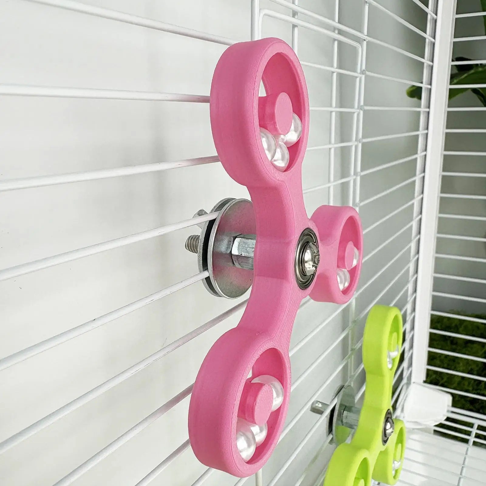NOCCLILI Interactive Parrot Spinner Toy — Mental Stimulation & Cage Enrichment