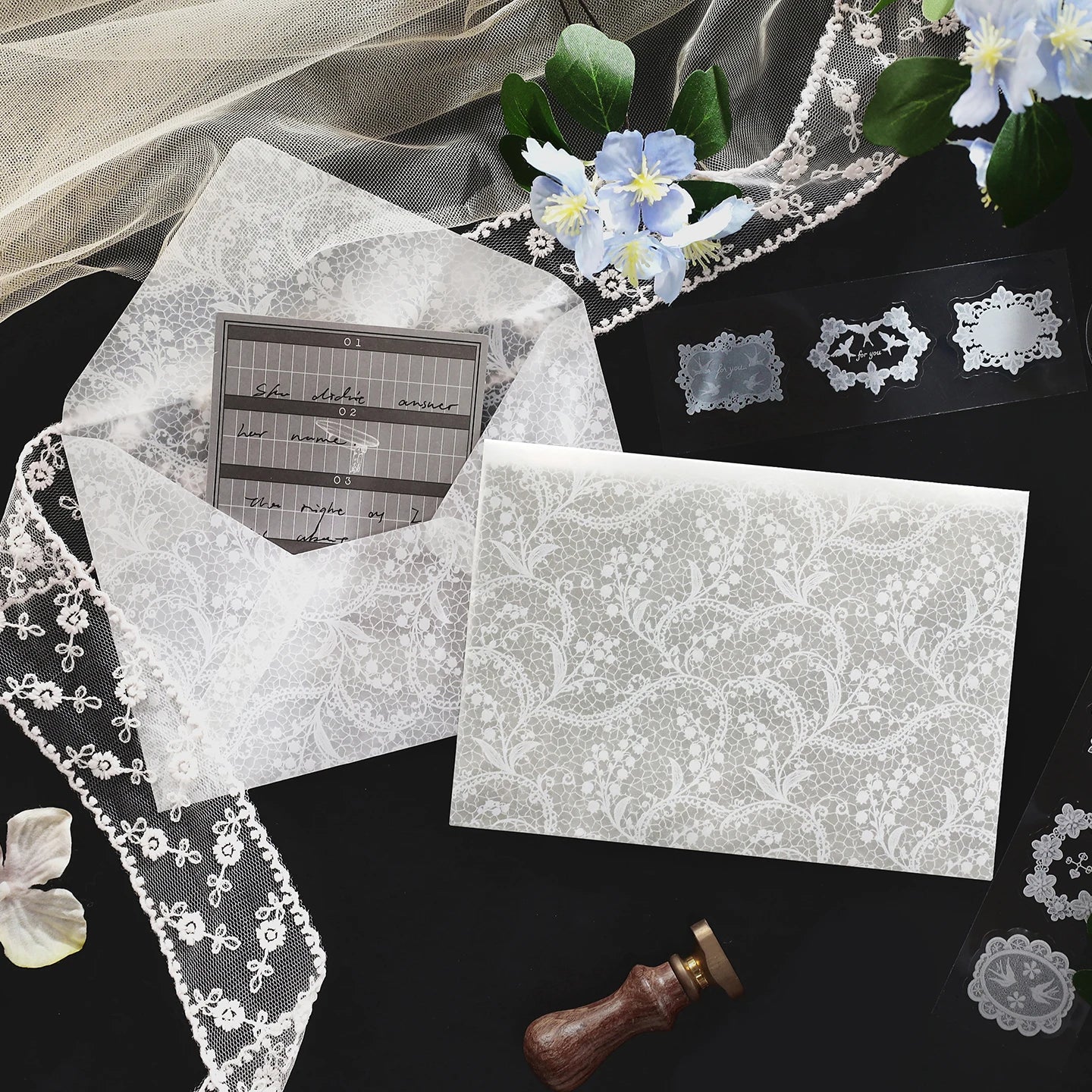 Vintage Lace Paper Envelopes — Nostalgic Postcard Storage & Letter Supplies