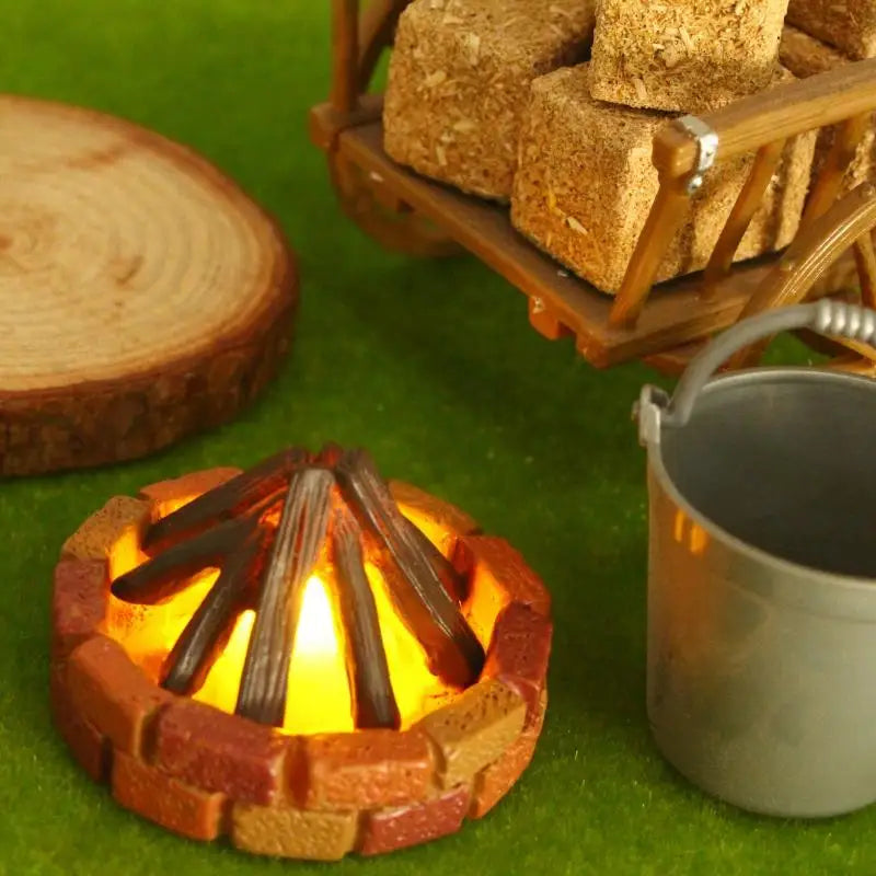 Miniature LED Bonfire Ornament — Realistic Dollhouse Outdoor Decor