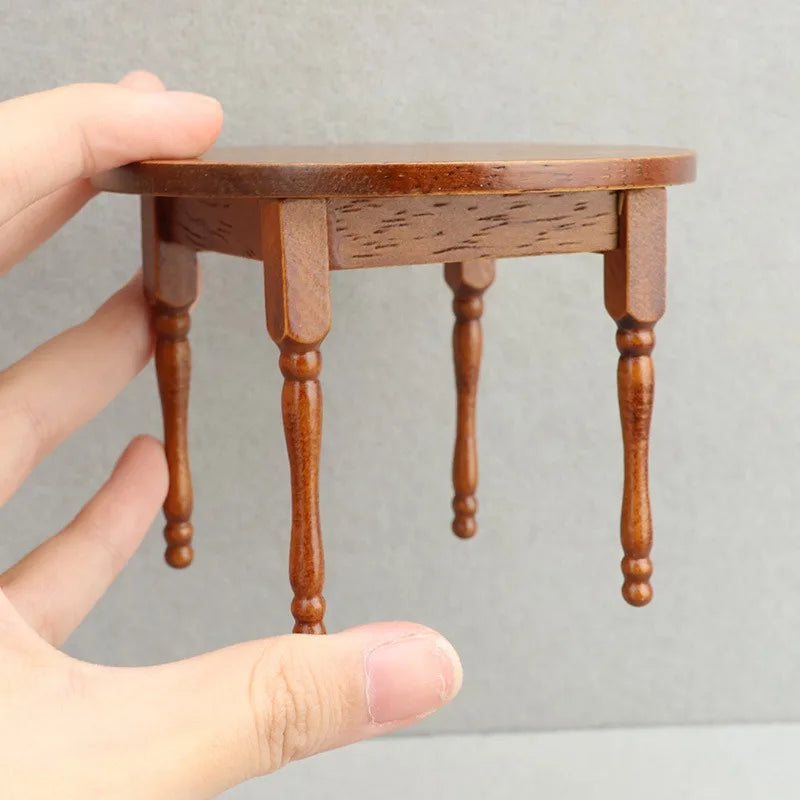 Miniature Wooden Round Table and Chair Set — Dollhouse Furniture Decor