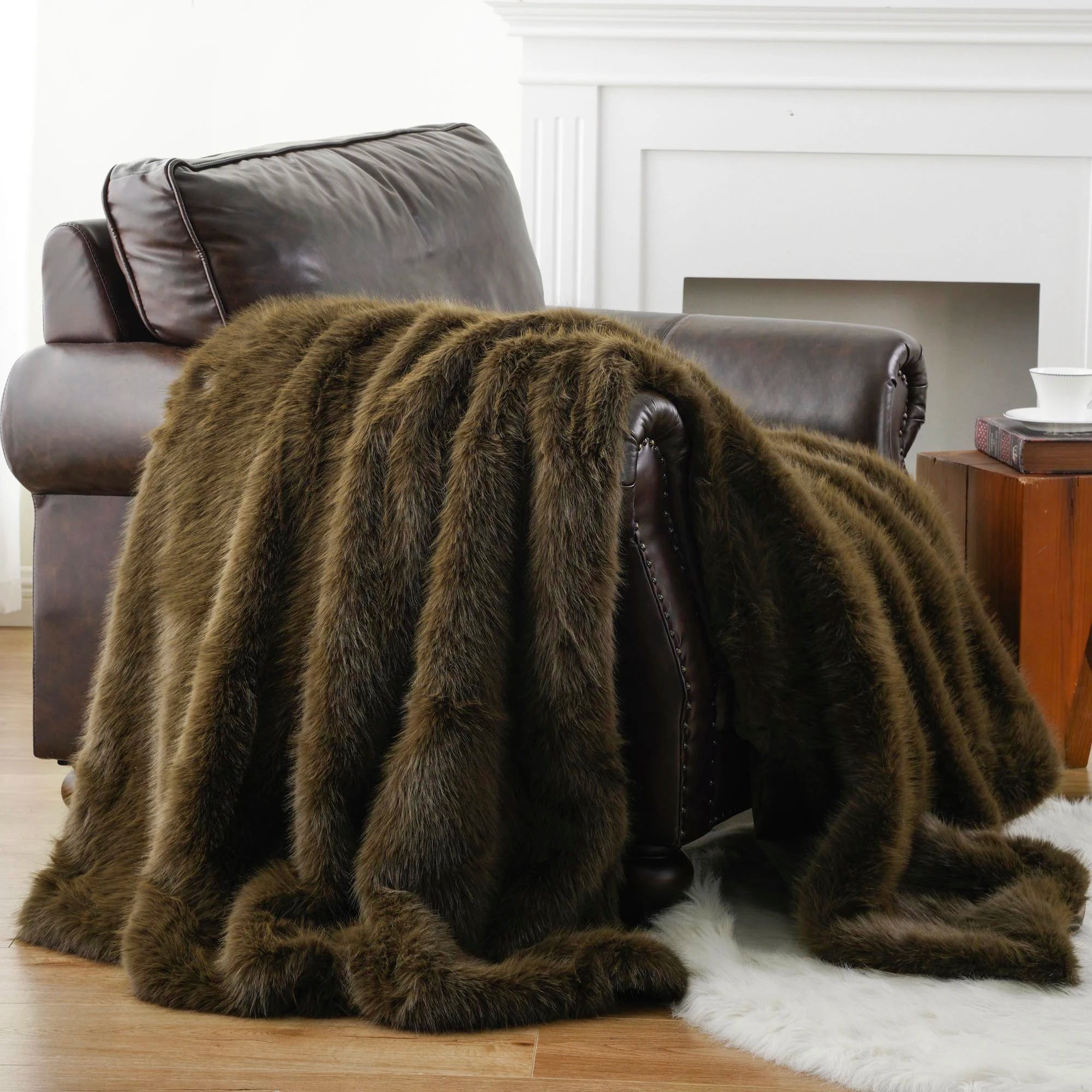 BATTILO Faux Fur Throw Blanket — Luxury Soft Mink Blanket for Bed and Sofa