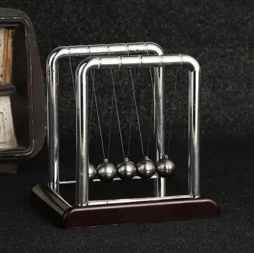 Newton's Cradle Physics Pendulum — Desktop Stress Relief Toy & Science Decor