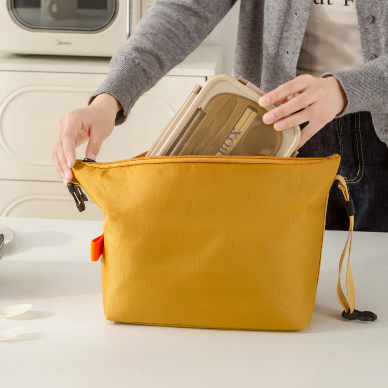 Insulated Lunch Bag — Leakproof Cooler for Work and Travel