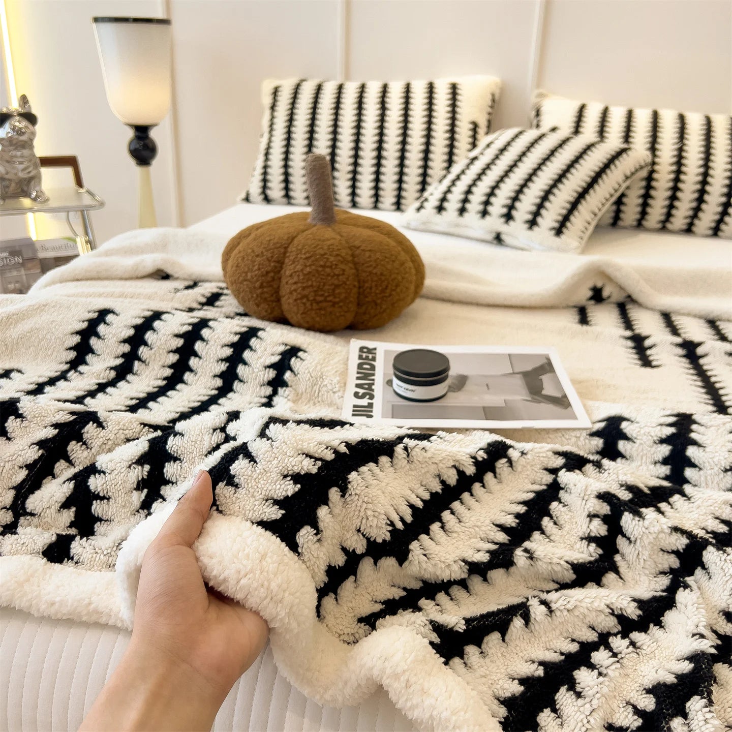 Reversible Fluffy Sherpa Lined Blanket — Ultra Soft Heavyweight Fleece