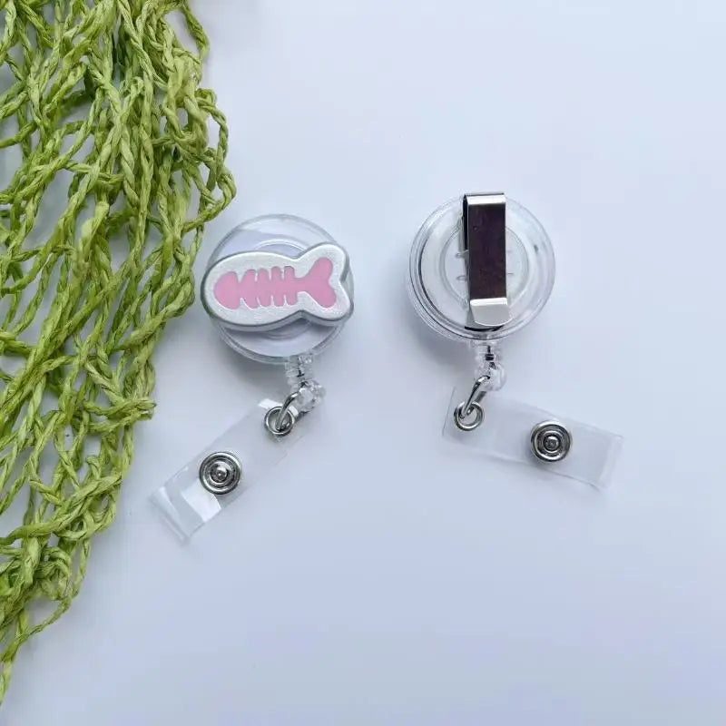 Cat-Shaped Retractable Badge Holder — Anti-Loss ID Reel for Nurses and Students