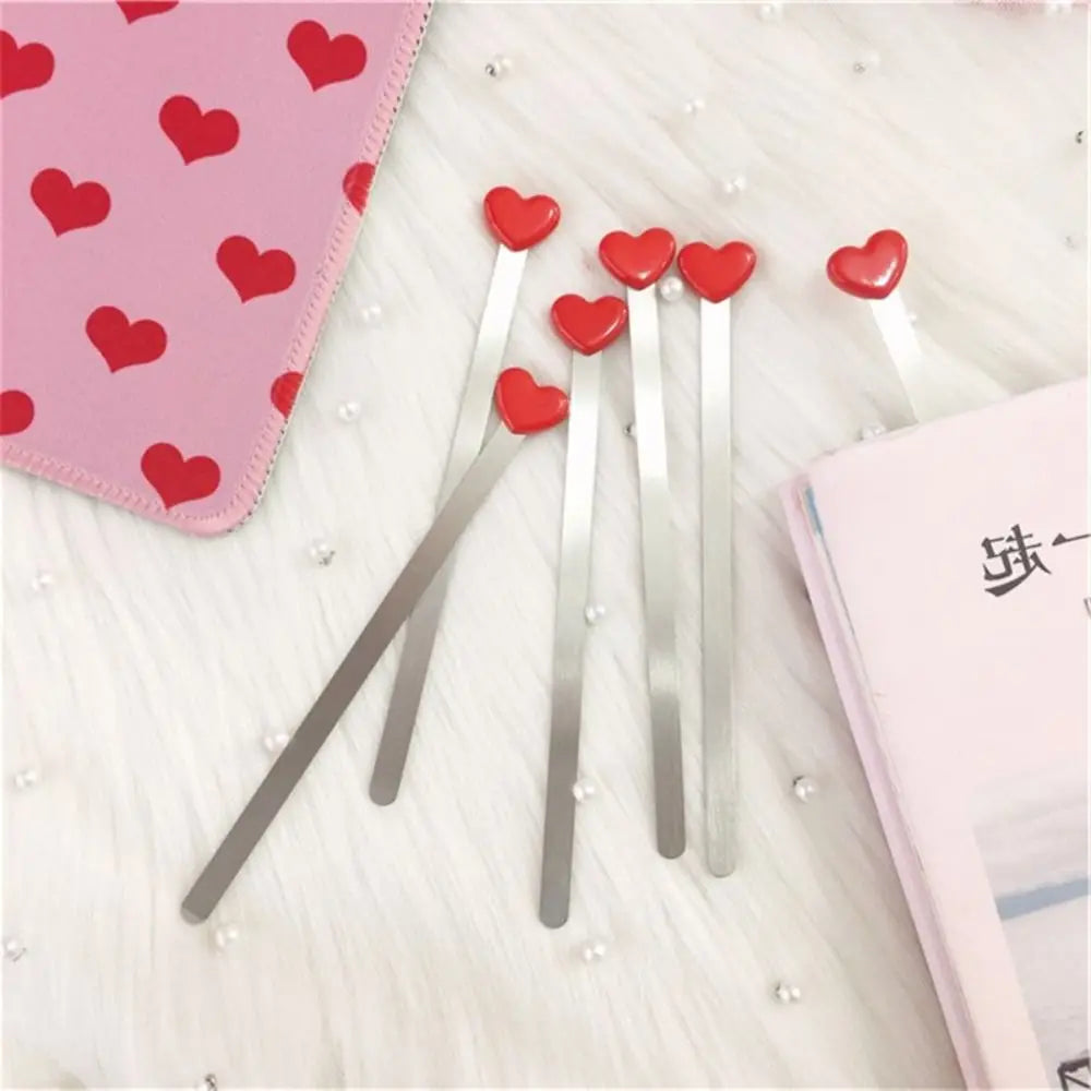 Metal Heart Love Bookmark — Decorative Book Clip for Reading Lovers