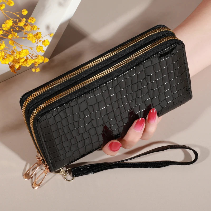 MADLEY Vintage Double Layer Clutch Wallet — Retro Organizer Wristlet