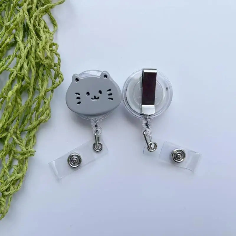 Cat-Shaped Retractable Badge Holder — Anti-Loss ID Reel for Nurses and Students