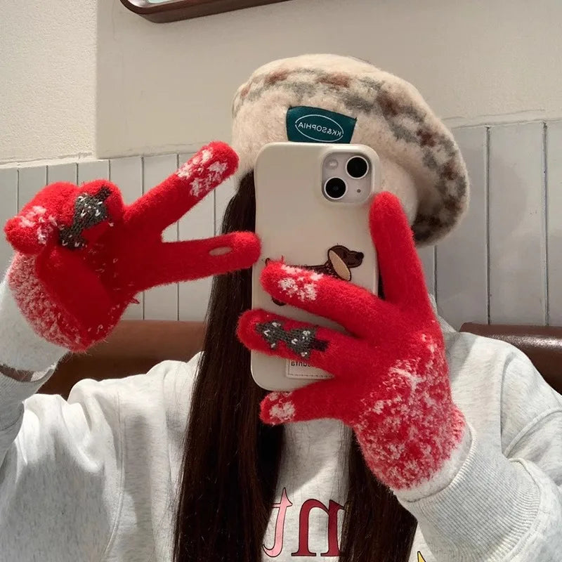Women's Knit Winter Gloves — Warm Touch Screen Patterned Mittens