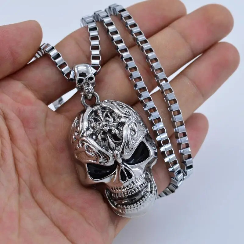 Vintage Gothic Skull Necklace — Punk Style Metal Pendant Jewelry