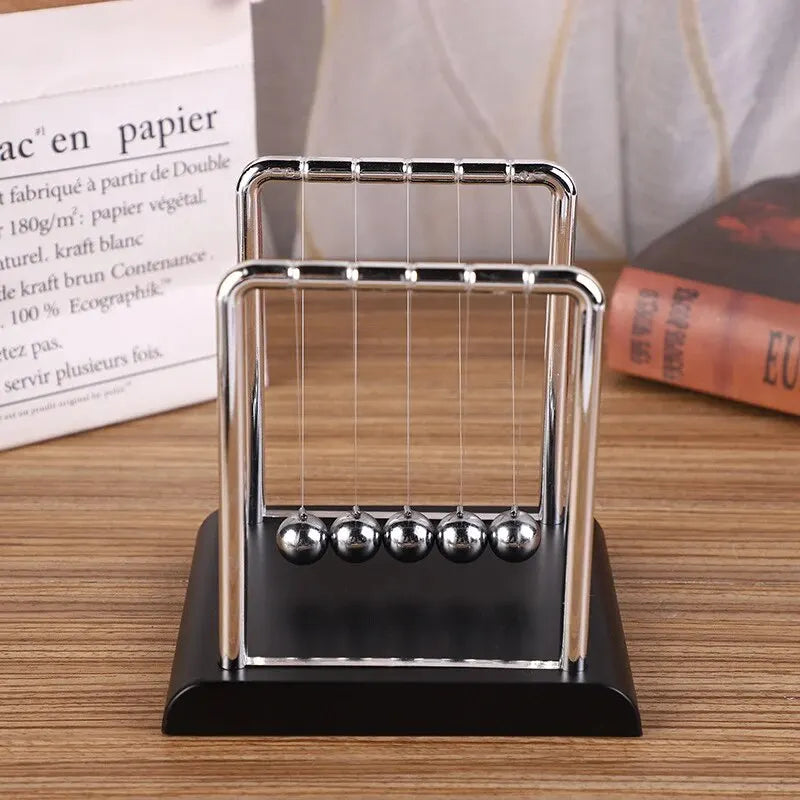 Newton's Cradle Physics Pendulum — Desktop Stress Relief Toy & Science Decor