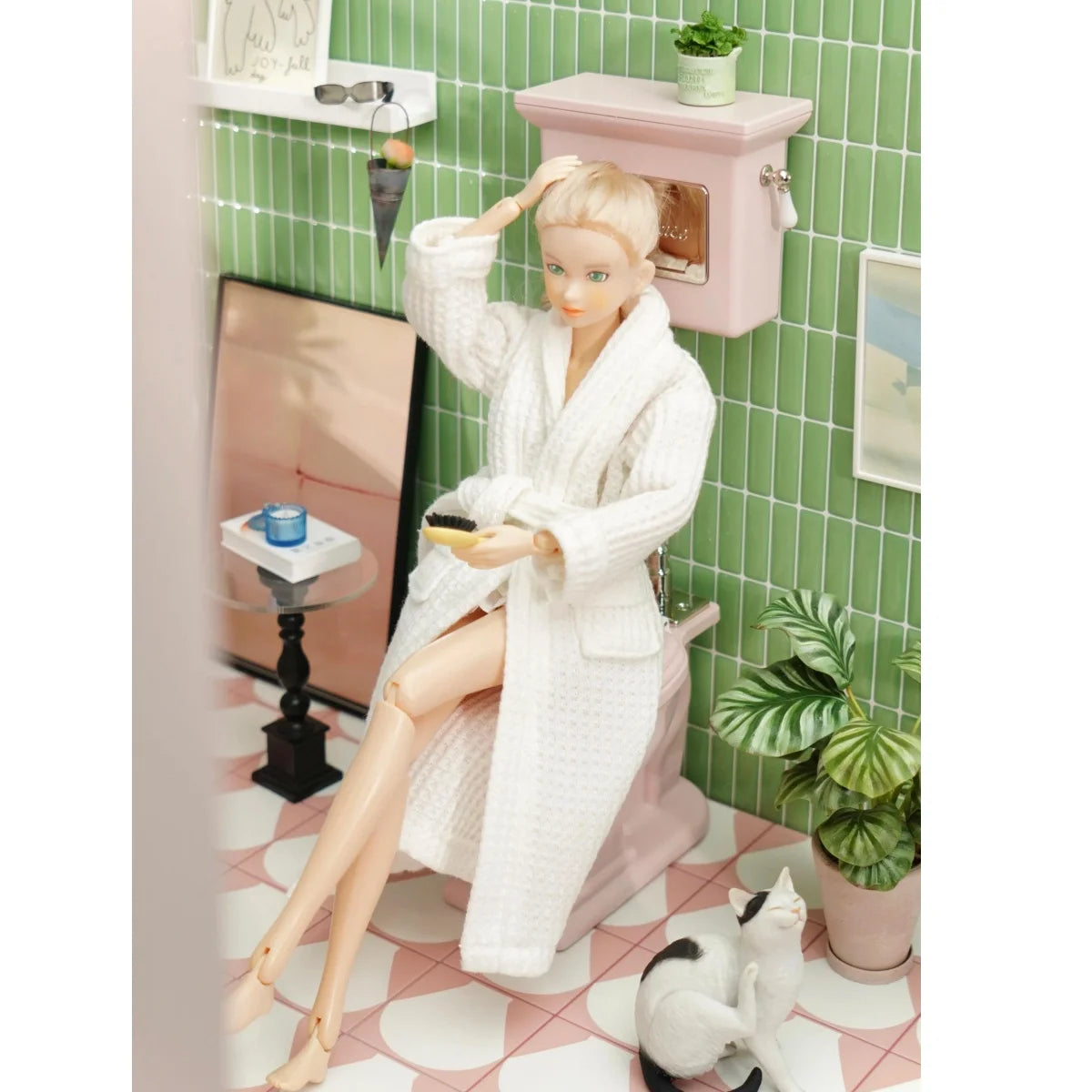 Retro Dollhouse Miniature Toilet — 1/6 Scale Bathroom Decor Accessory