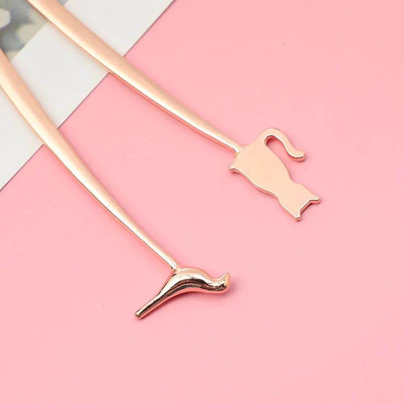 Metal Animal Shaped Bookmark — Decorative Book Clip for Students & Readers