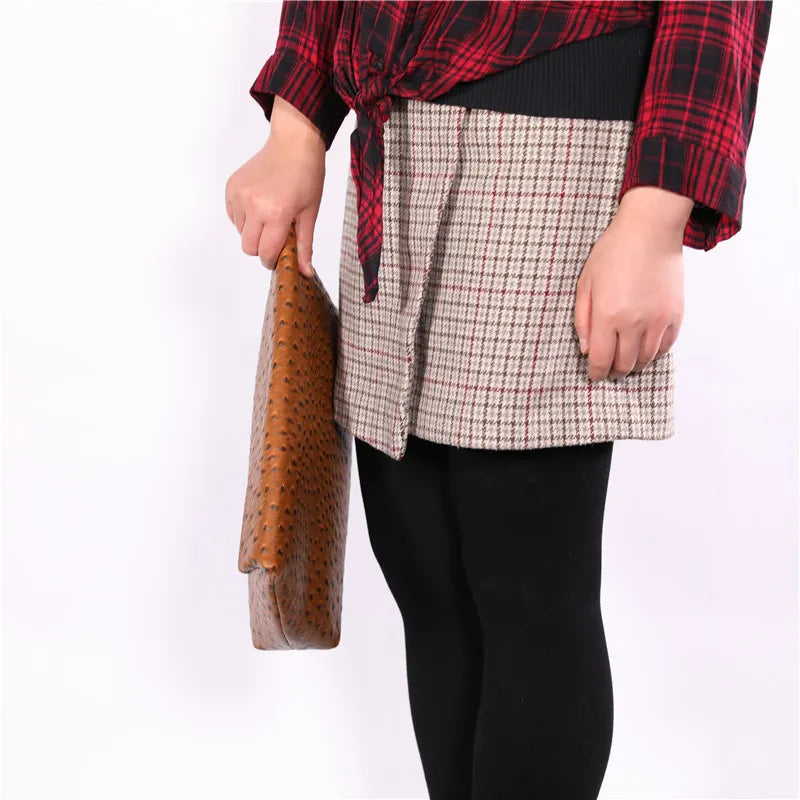Snake Pattern Clutch Bag — Trendy Evening Pouch for Women