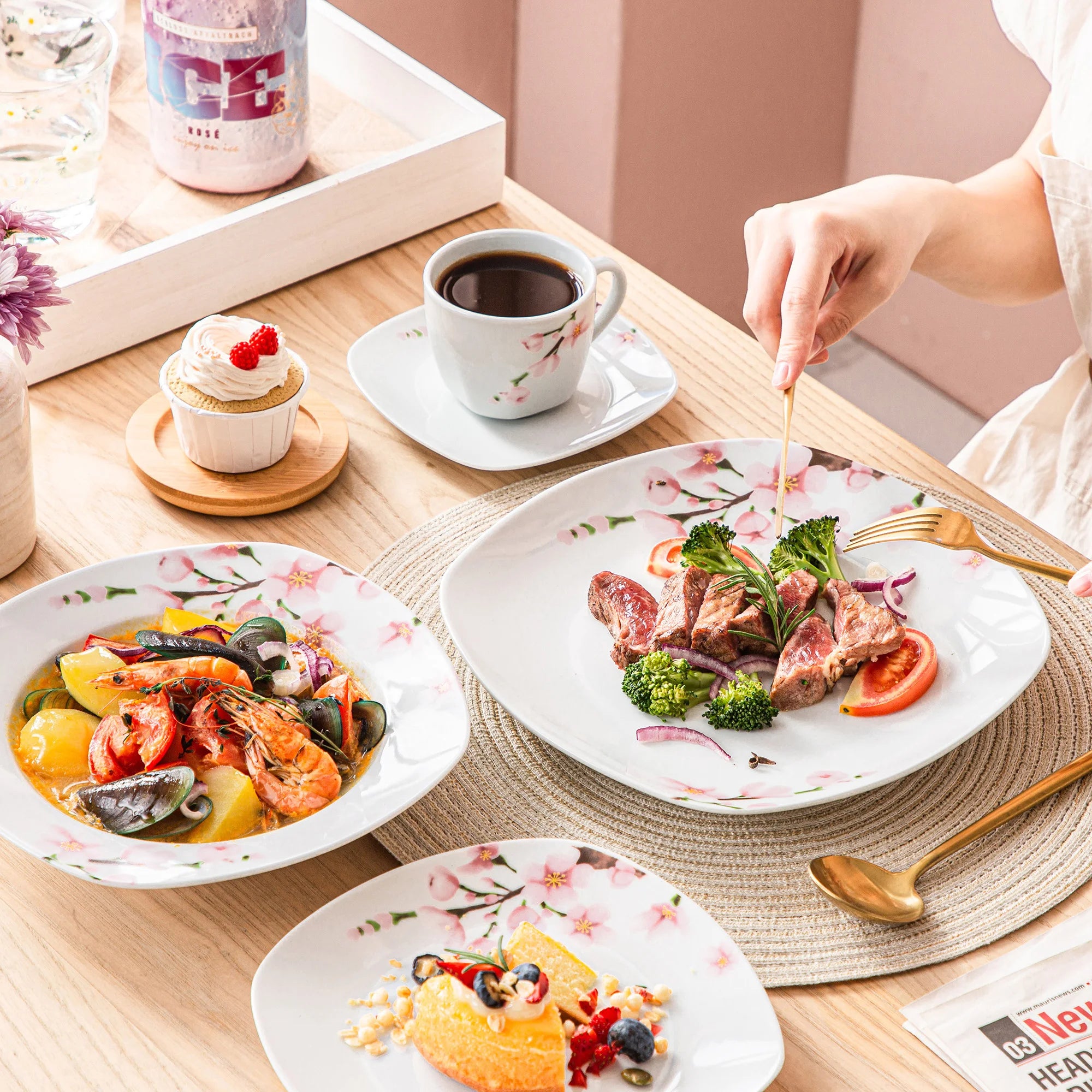 MALACASA Pink Floral Porcelain Dinnerware Set — 60-Piece Elegant Dining Collection