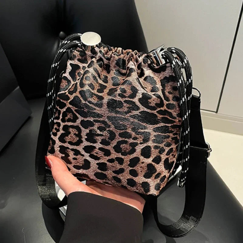 FUYAOZHISHANG Leopard Print Mini Bucket Bag — Stylish Crossbody Phone Purse