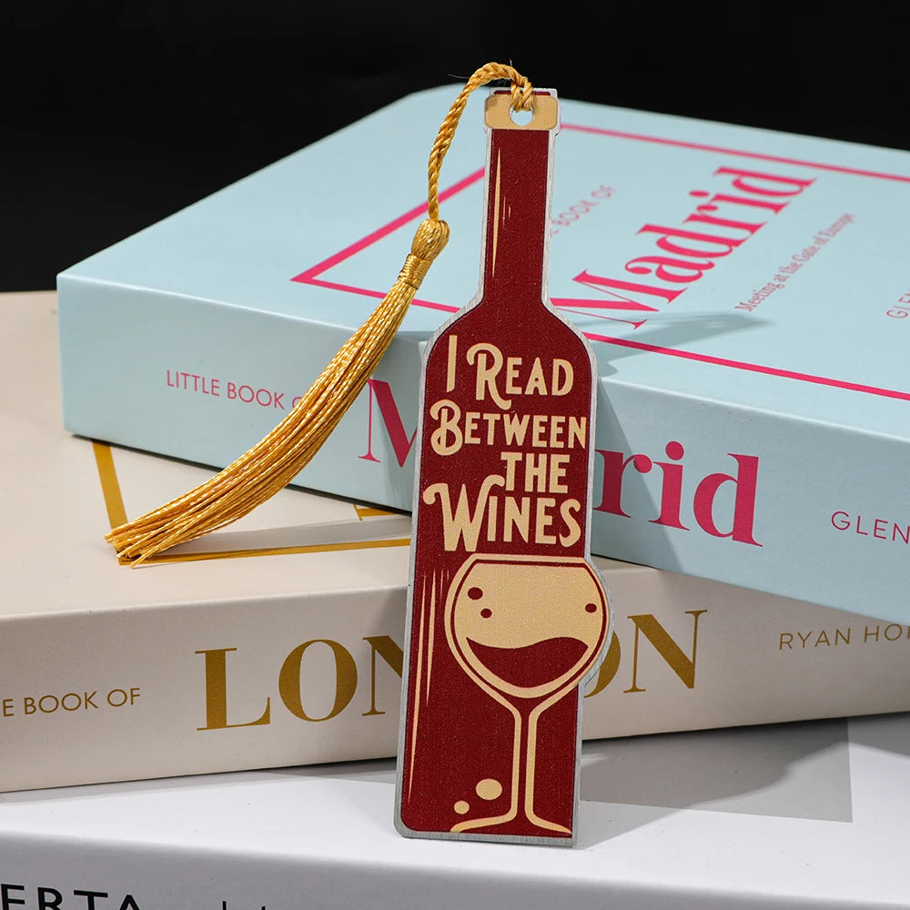 Geometric Metal Bookmark — Elegant Reading Accessory for Book Lovers