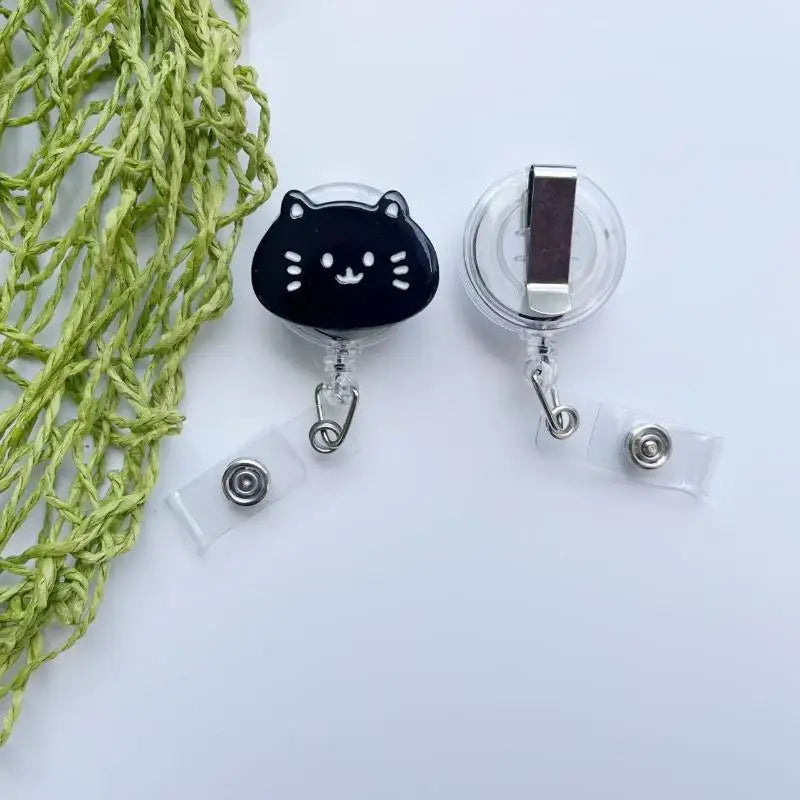 Cat-Shaped Retractable Badge Holder — Anti-Loss ID Reel for Nurses and Students