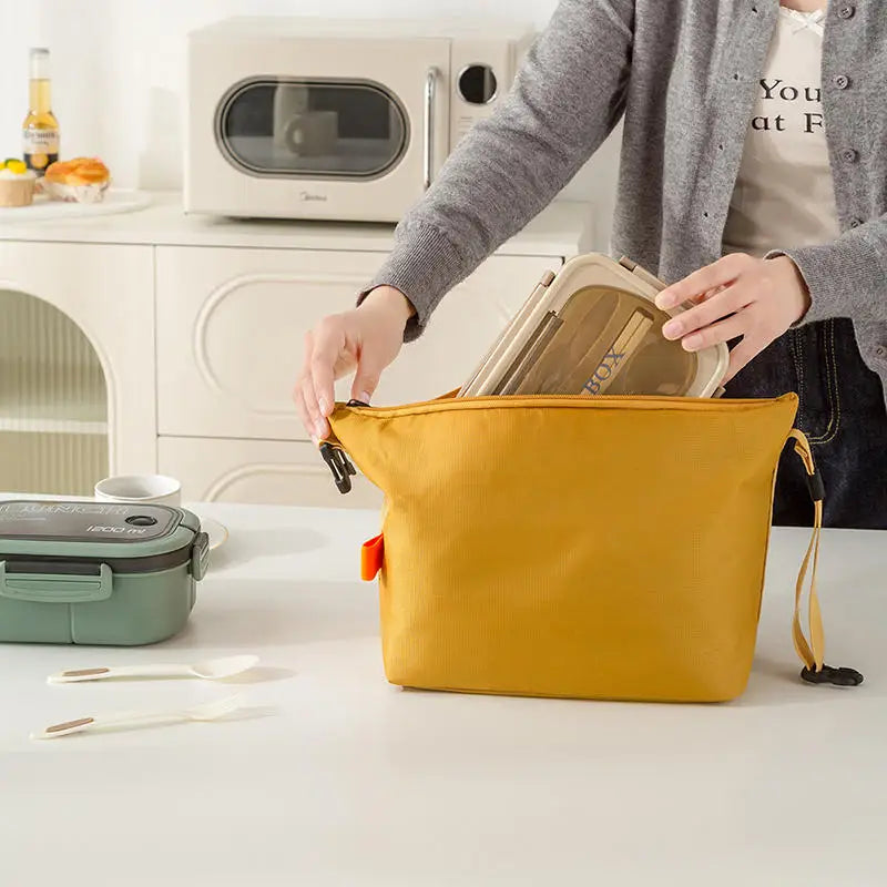 Insulated Lunch Bag — Portable Thermal Bento Pack for Work and Travel