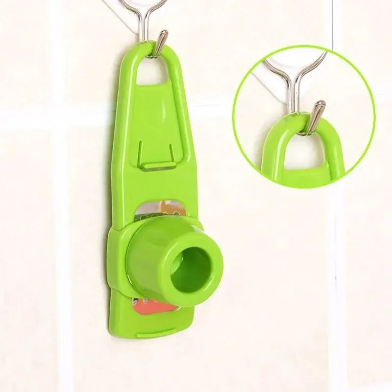 Mini Manual Garlic Grinder — Compact Kitchen Mashing Tool, Green