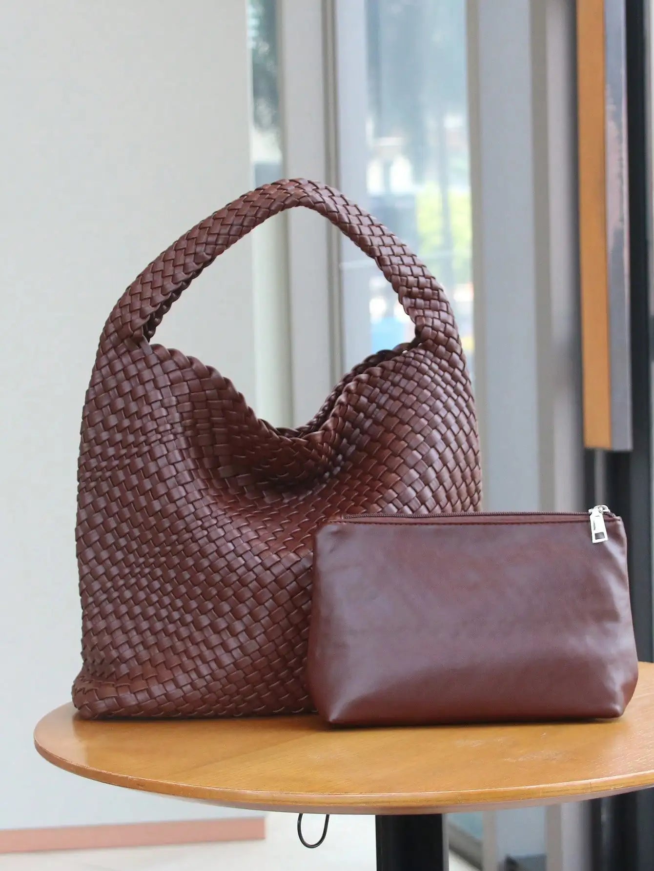 Woven Bucket Handbag — Stylish Retro Shoulder Bag for Daily Use