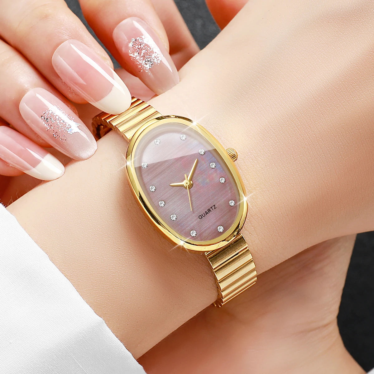 Elegant Oval Dial Women's Quartz Watch — Ultra-Thin Fashion Wristwatch