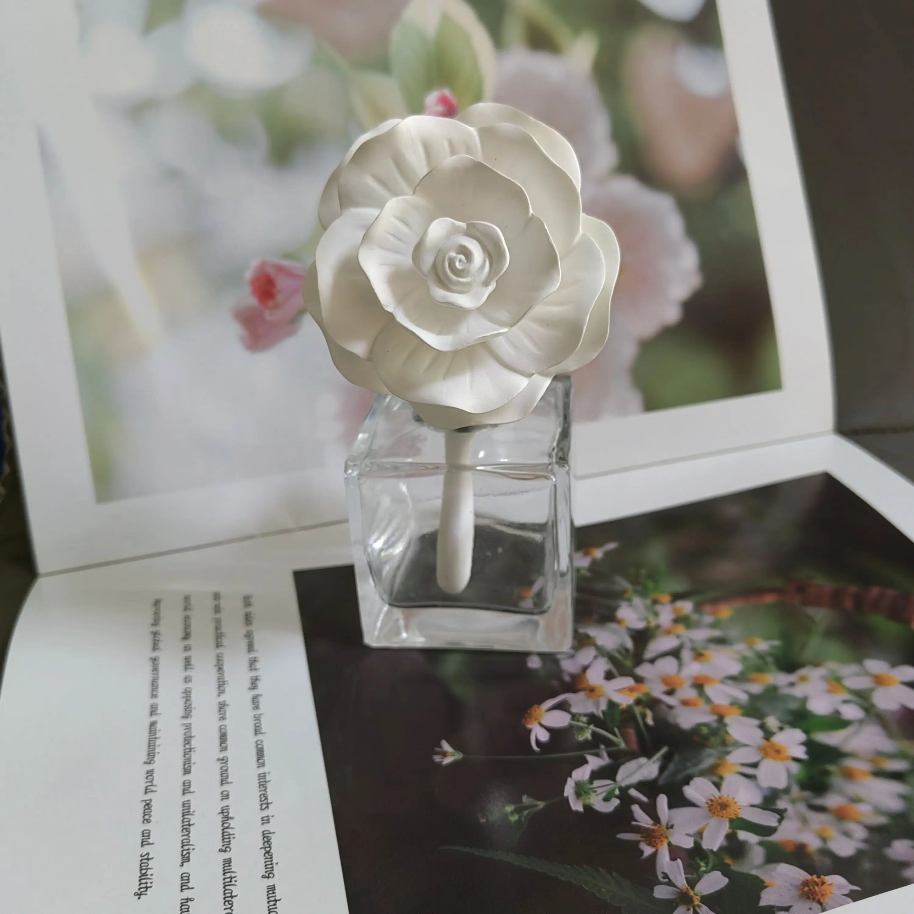 Handmade Ceramic Flower Diffuser — Elegant Aromatherapy Decor with Glass Bottle
