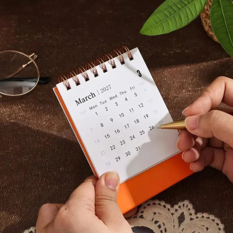 Flourishing Flowers Mini Desk Calendar — 18-Month Planner & Desktop Decor