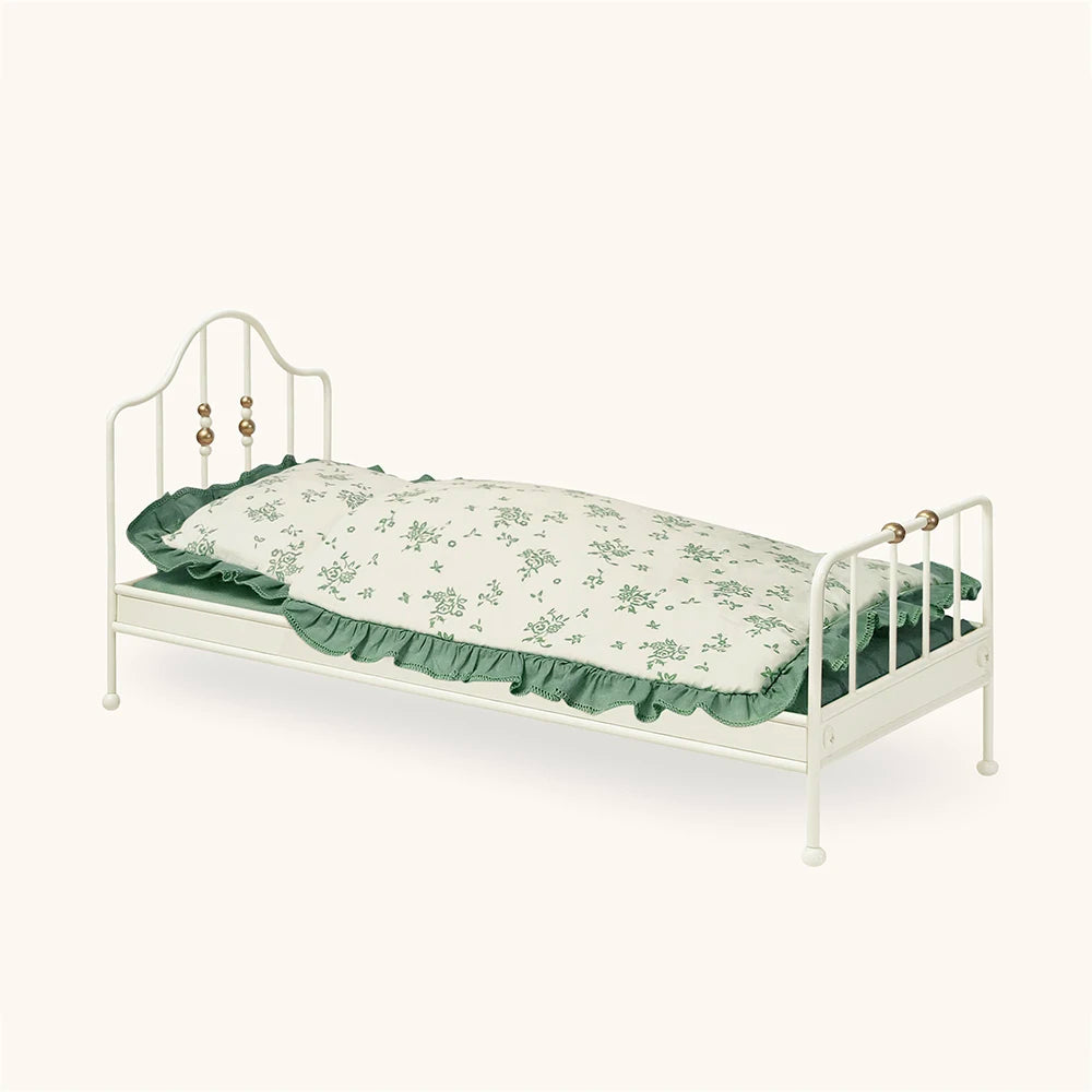 European Style Iron Dollhouse Bed — Miniature Furniture Accessory Set