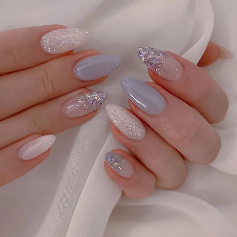 Qsezeny Short Almond False Nails — Black Edge French Press On Set