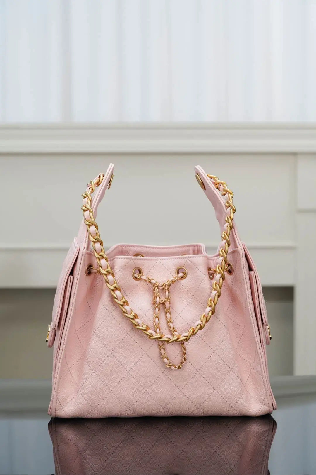 Quilted Drawstring Bucket Bag — Large Capacity Leather Shoulder Bag