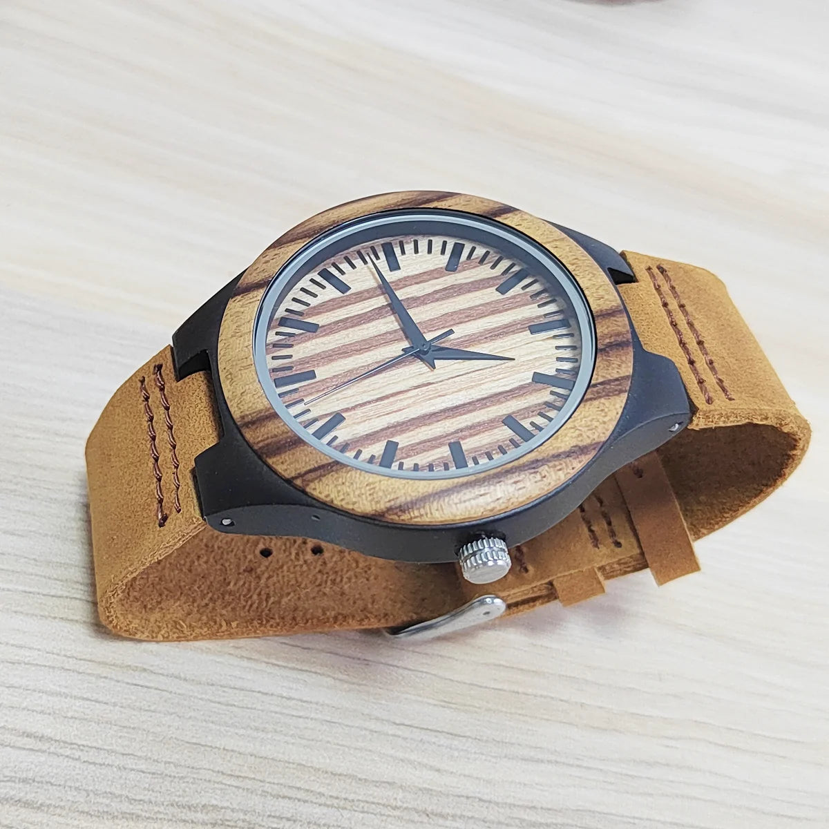Rainch Vintage Wooden Wrist Watch — Elegant Quartz Timepiece with Leather Strap