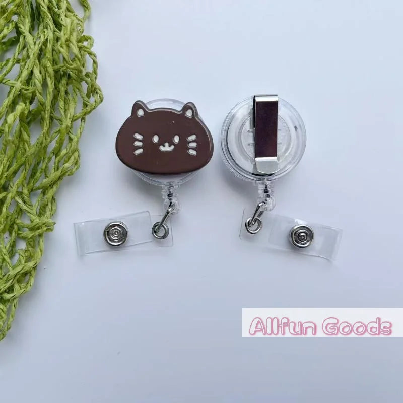 Cat-Shaped Retractable Badge Holder — Anti-Loss ID Reel for Nurses and Students