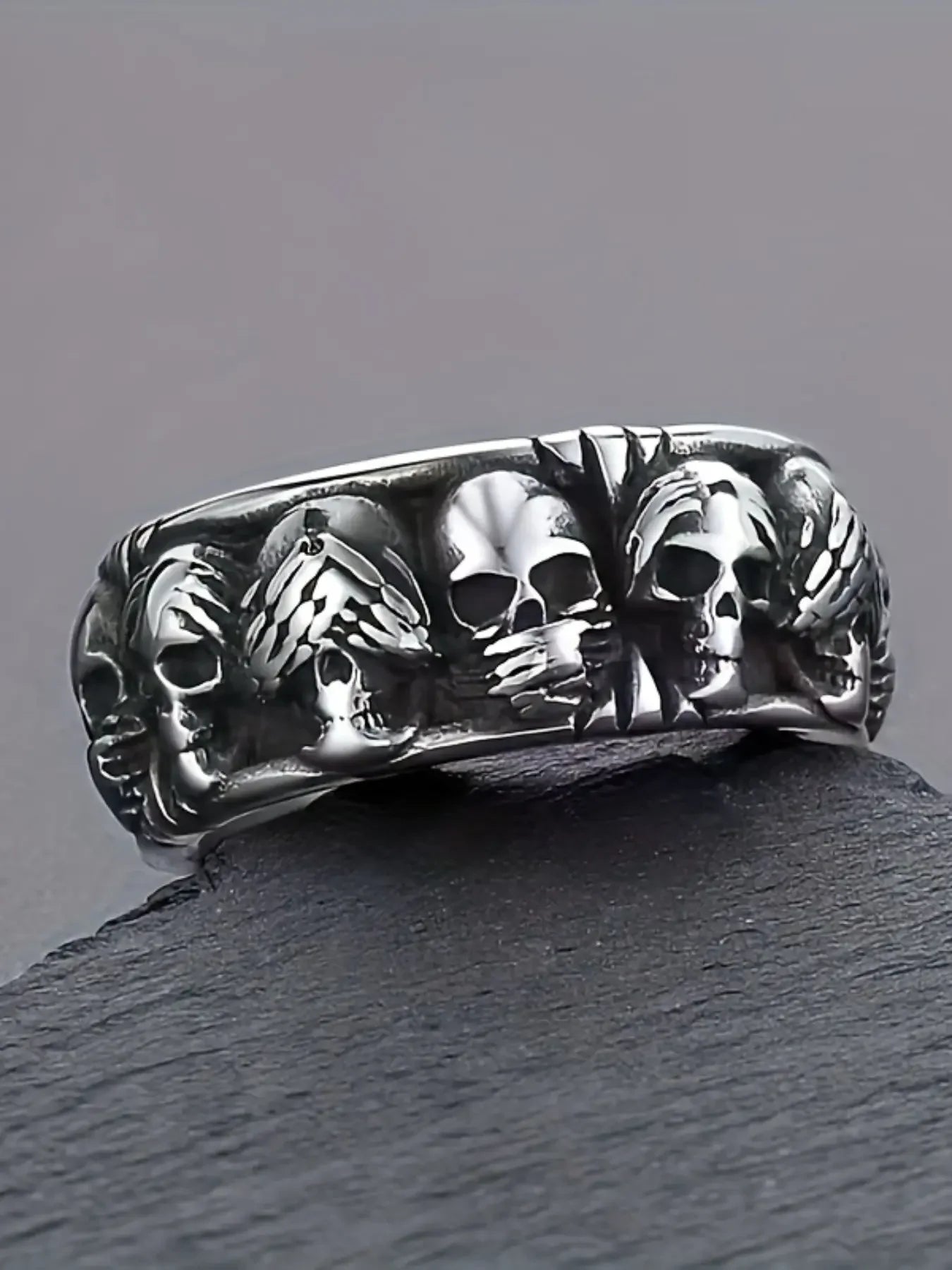 Vintage Full Circle Skull Ring — Gothic Statement Jewelry for Men and Women